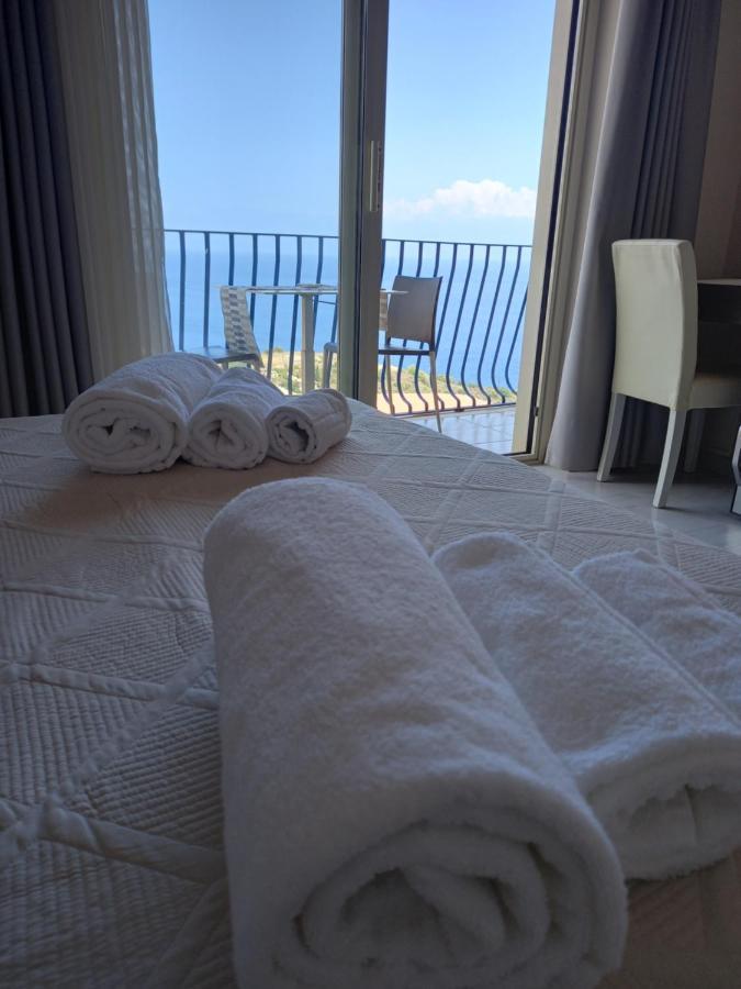 Athena Charming Rooms Таормина Экстерьер фото